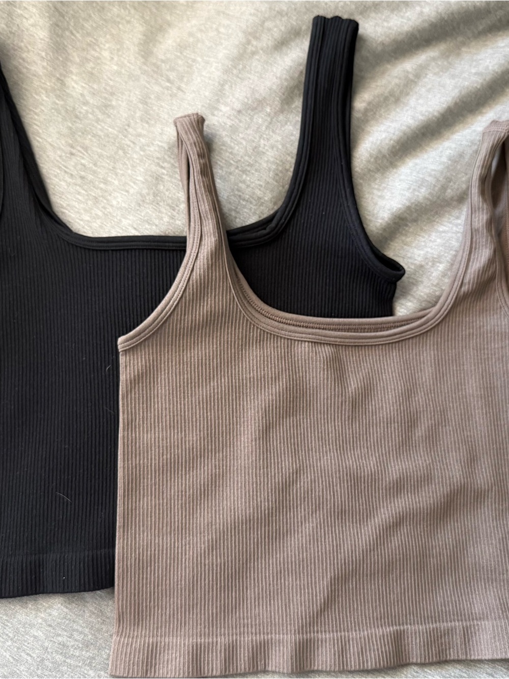Amazon Ribbed Scoop Tank Top - Black & Taupe